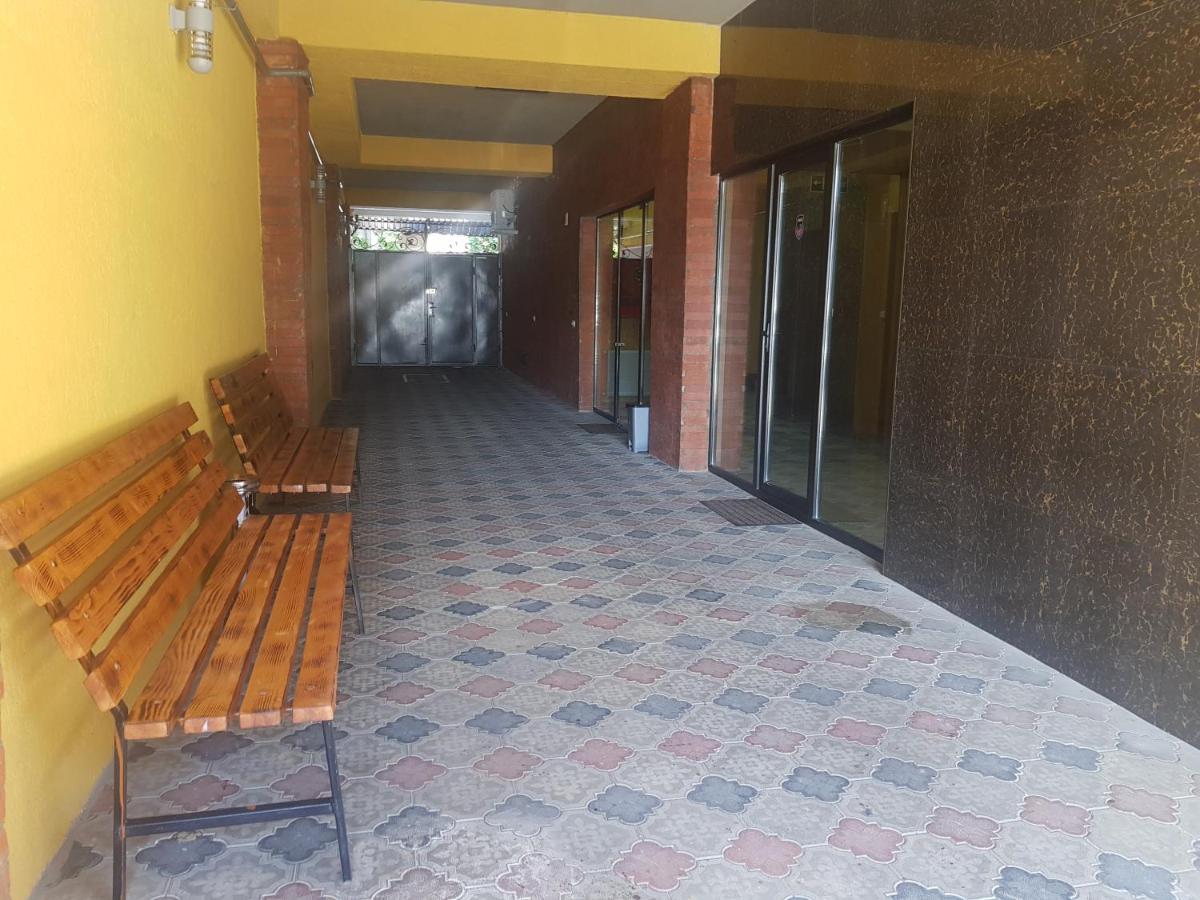 Hotel Lu-Ma Tbilisi Exterior photo